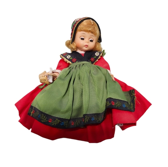 Madame Alexander Doll Swedish Girl Vintage Embroidered detail Jointed knees - Picture 4 of 16